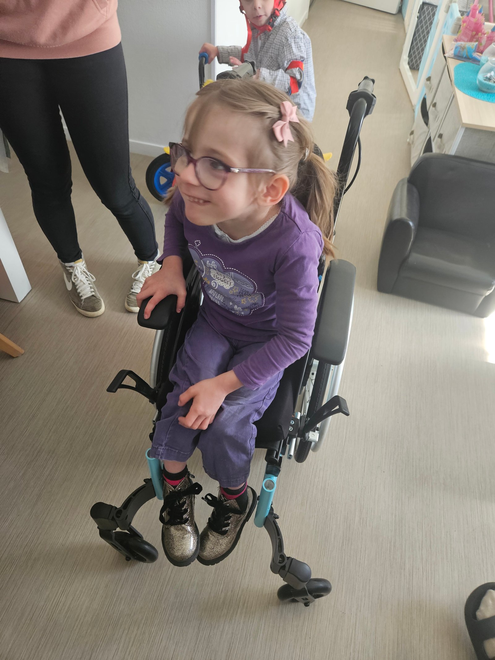 Ilona en fauteuil